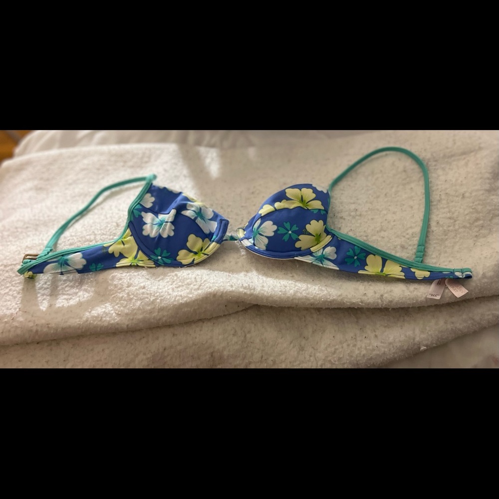 Victoria’s Secret Bikini Top Only. Size Small, padded, multicolored